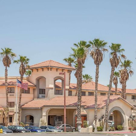 Ramada By Wyndham Barstow Hotel Luaran gambar