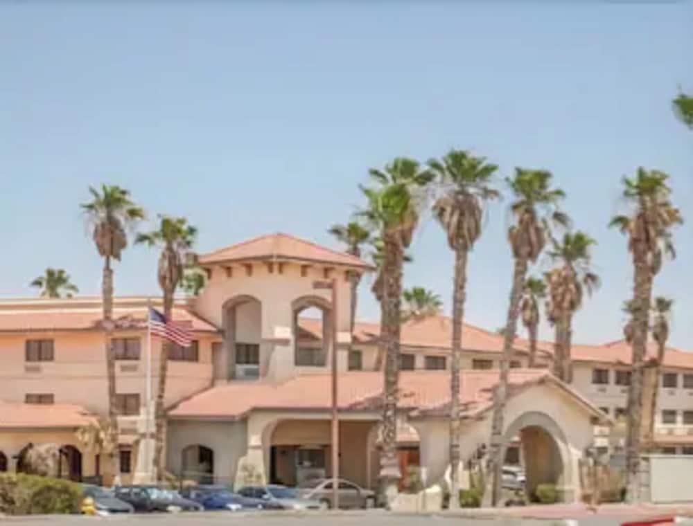 Ramada By Wyndham Barstow Hotel Luaran gambar