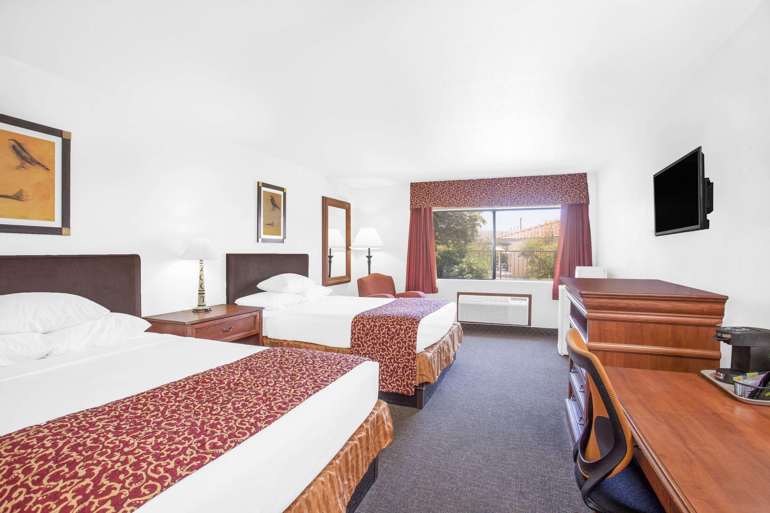 Ramada By Wyndham Barstow Hotel Luaran gambar